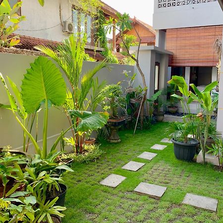 The Lima Home Stay In Canggu Bagian luar foto