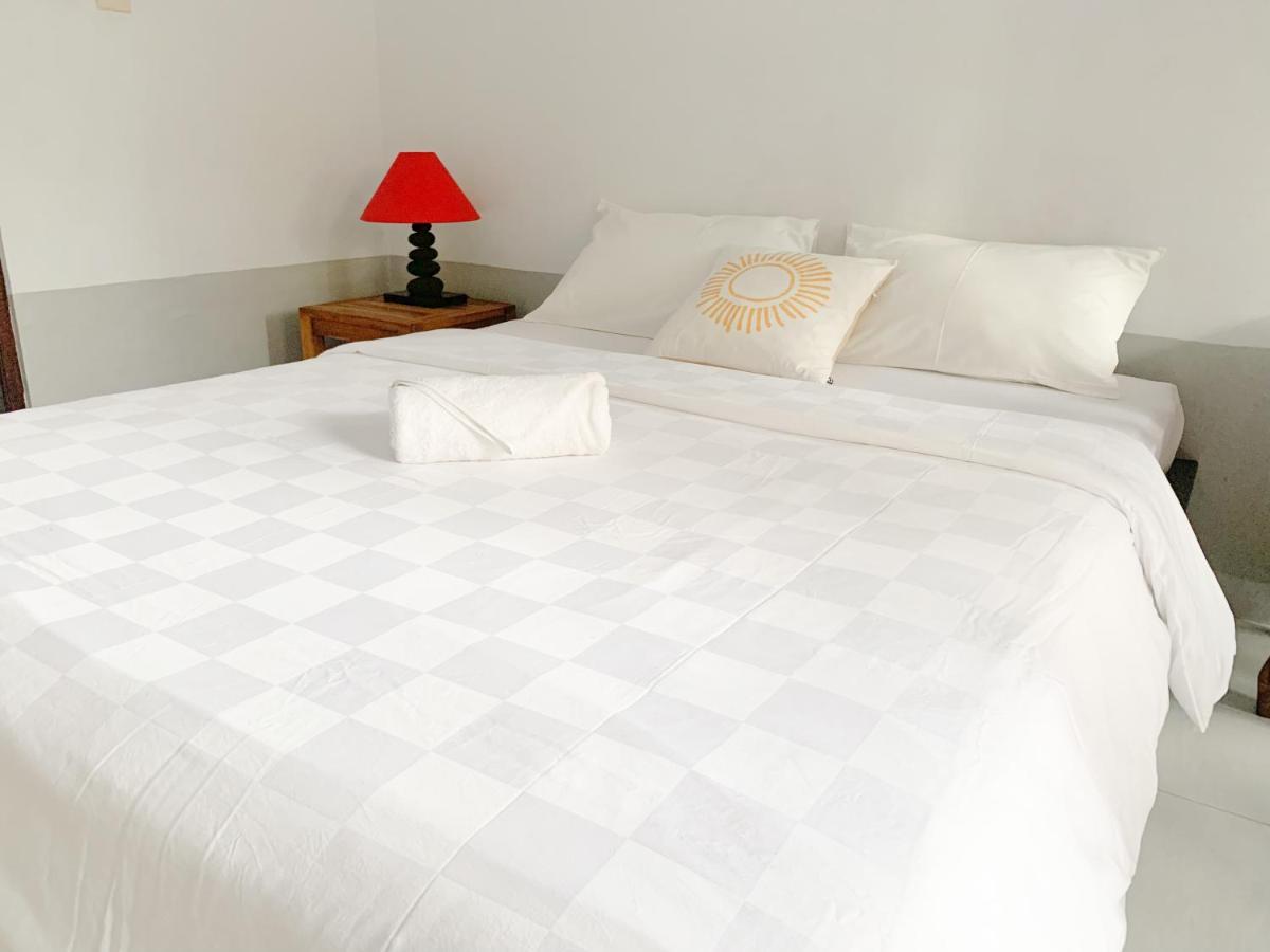 The Lima Home Stay In Canggu Bagian luar foto