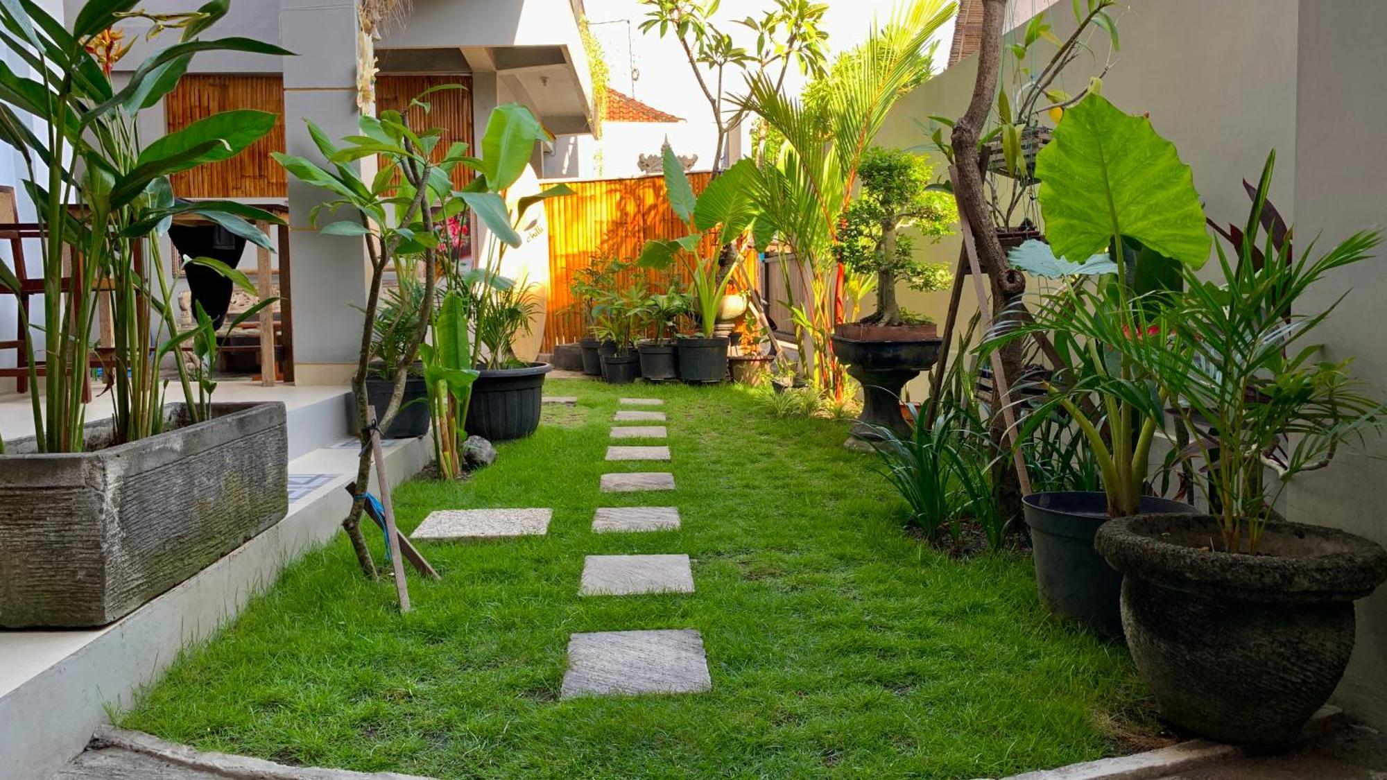 The Lima Home Stay In Canggu Bagian luar foto