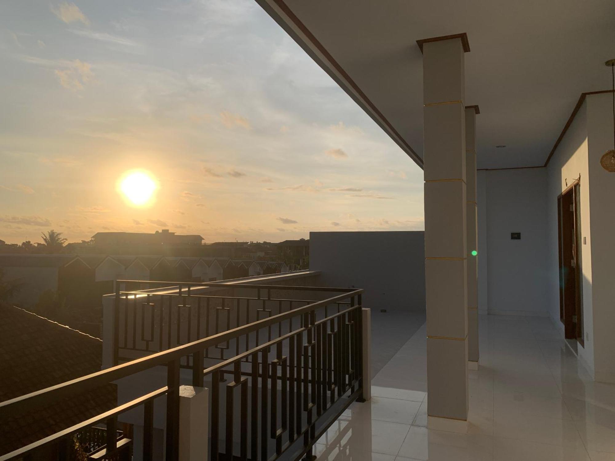 The Lima Home Stay In Canggu Bagian luar foto