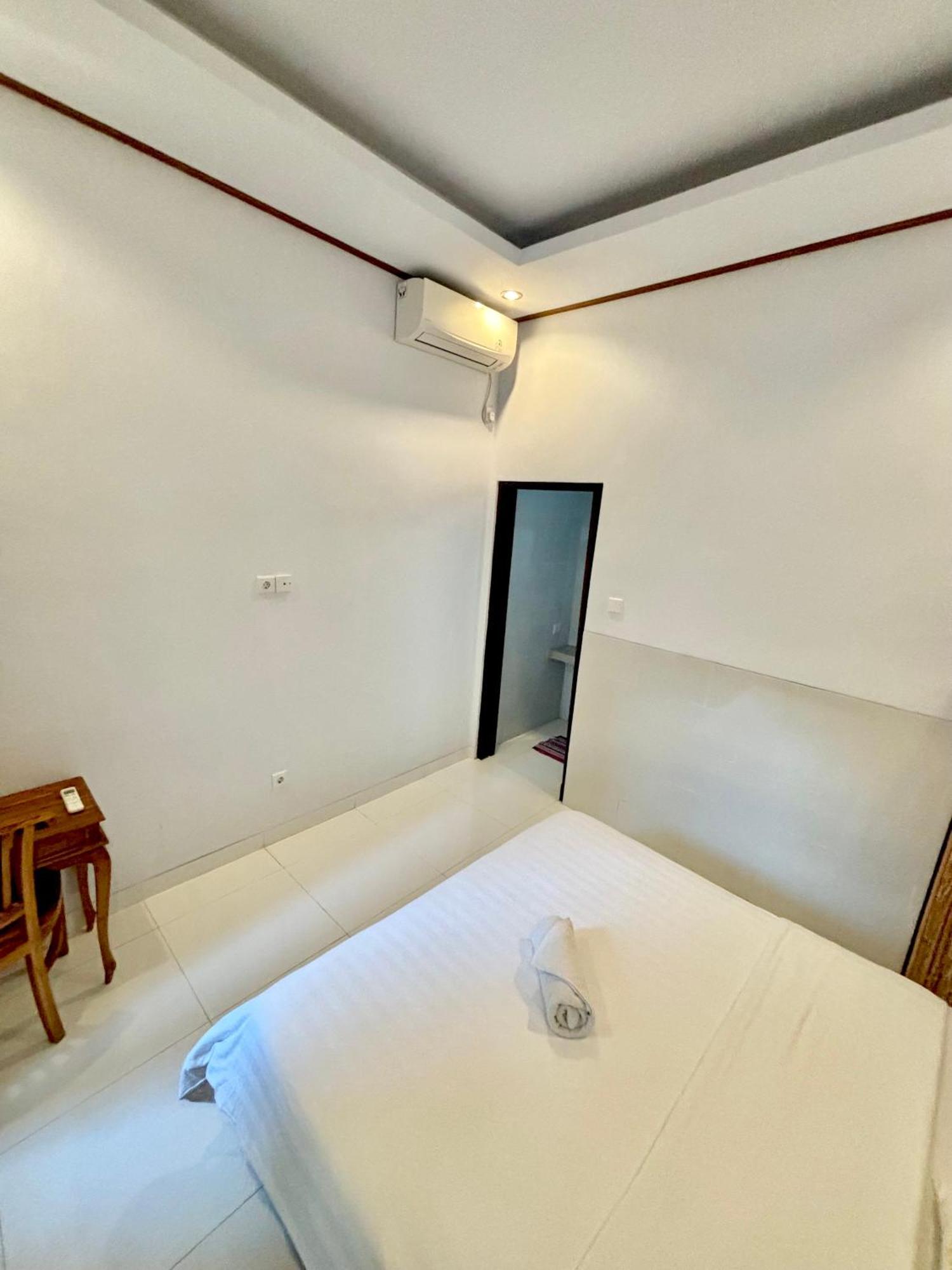 The Lima Home Stay In Canggu Bagian luar foto