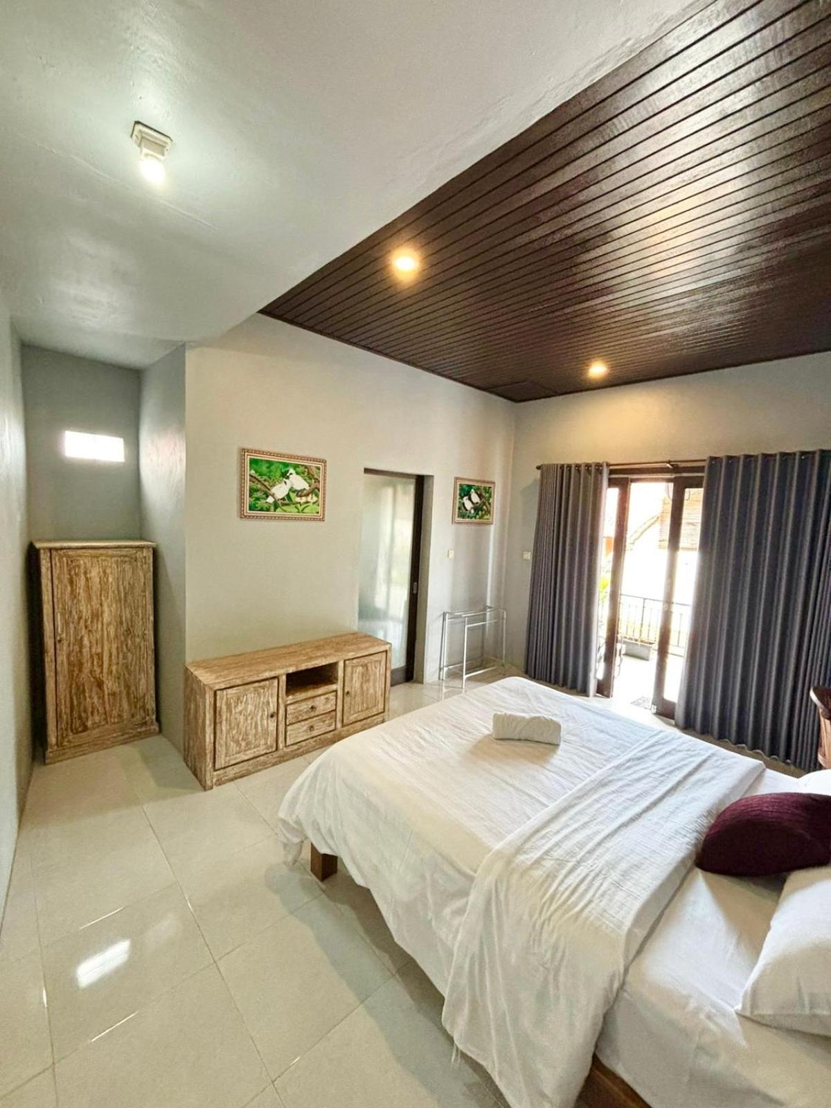 The Lima Home Stay In Canggu Bagian luar foto