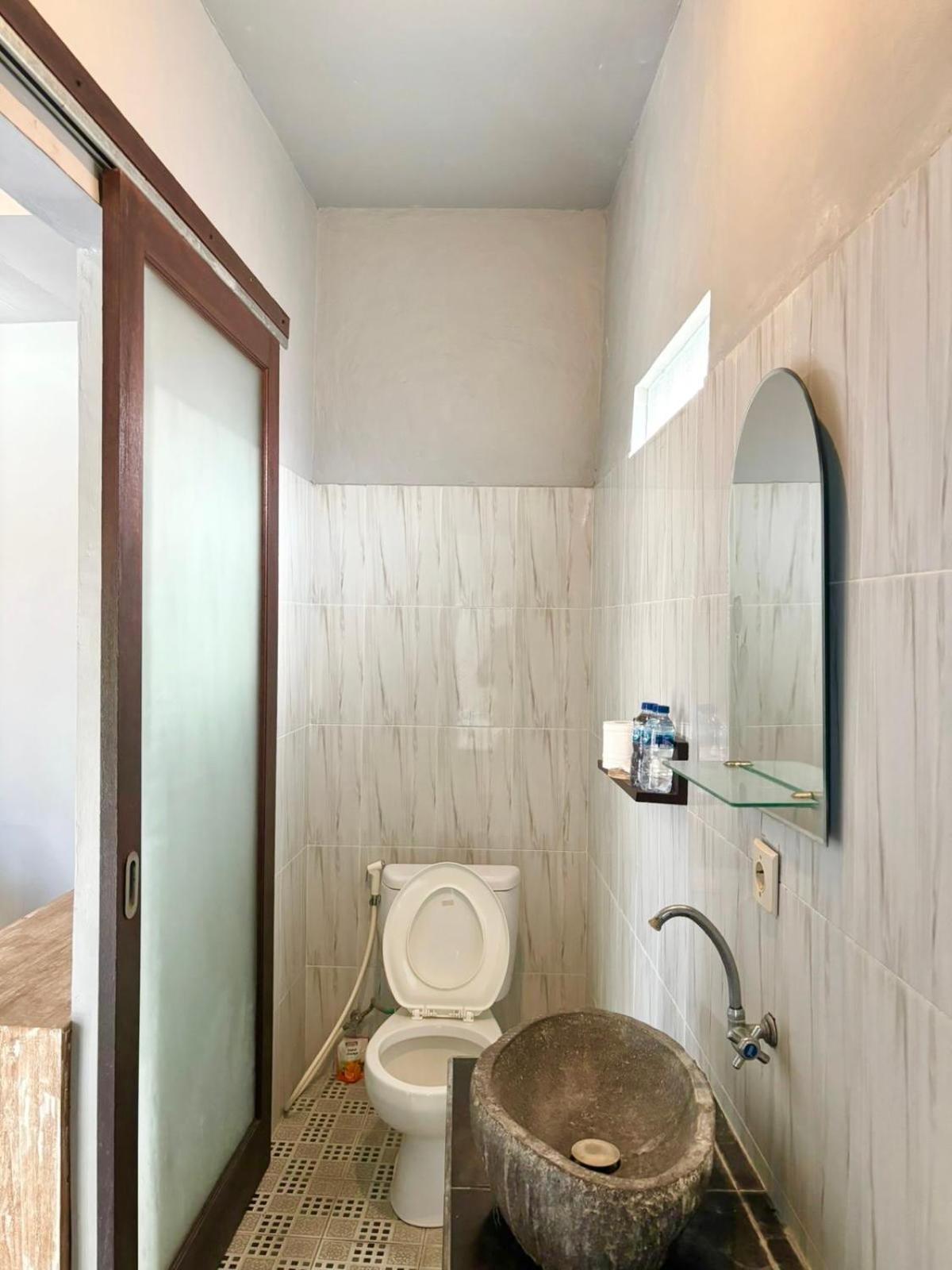 The Lima Home Stay In Canggu Bagian luar foto